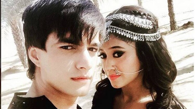 देखें, कार्तिक-नायरा का रोमांस