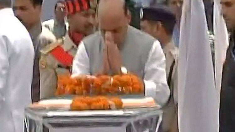 शहीदों को श्रद्धांजलि