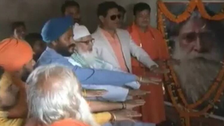 राम मंदिर का संकल्प लेते मुस्लिम कारसेवक एवं अन्य