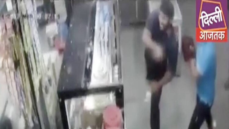 सीसीटीवी में कैद हुई वारदात