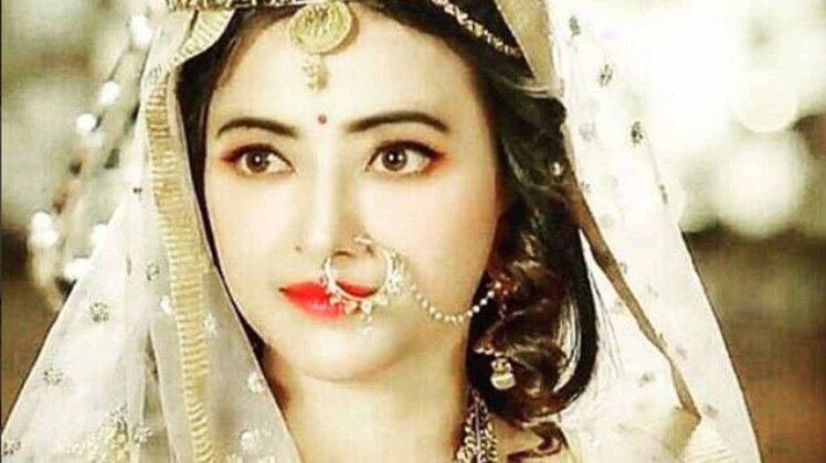 सास बहू और बेटियां संग श्वेता बासु प्रसाद का डेआउट