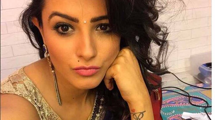 सास बहू और बेटियां संग श्वेता बासु प्रसाद का डेआउट