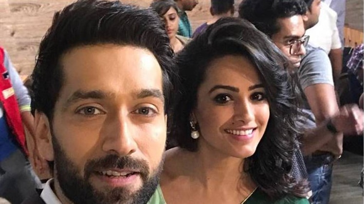 सास बहू और बेटियां में देखें टीवीपुर की सारी खबरें