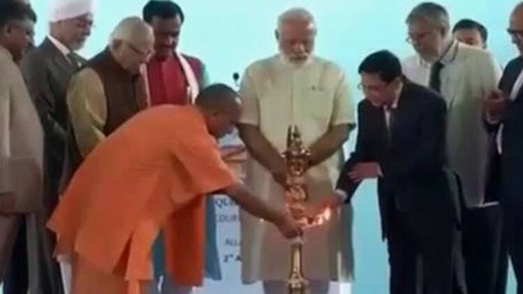 बड़ी खबरें: इलाहाबाद HC के कार्यक्रम में योगी-मोदी