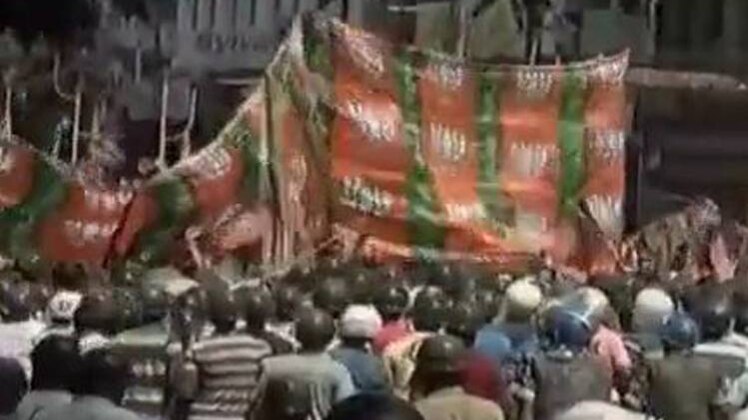 बड़ी खबरें: कोलकाता में BJP के प्रदर्शन के दौरान बवाल