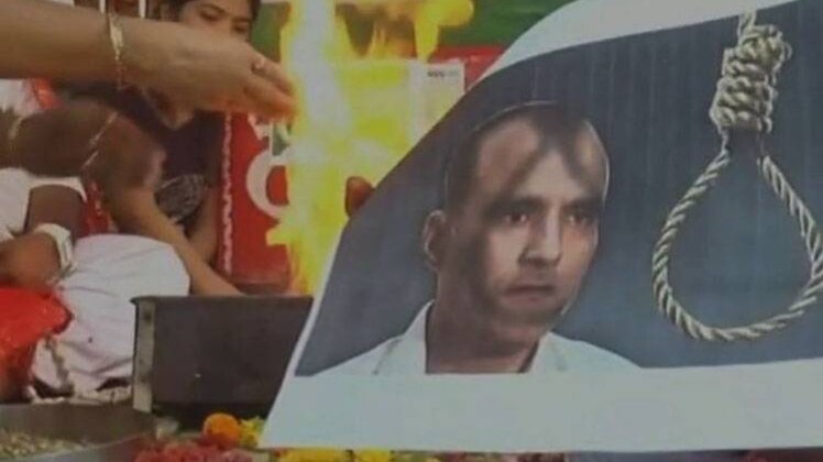 हल्ला बोल