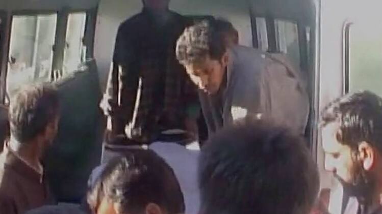 शोपियां में मिला सेना के अफसर का शव