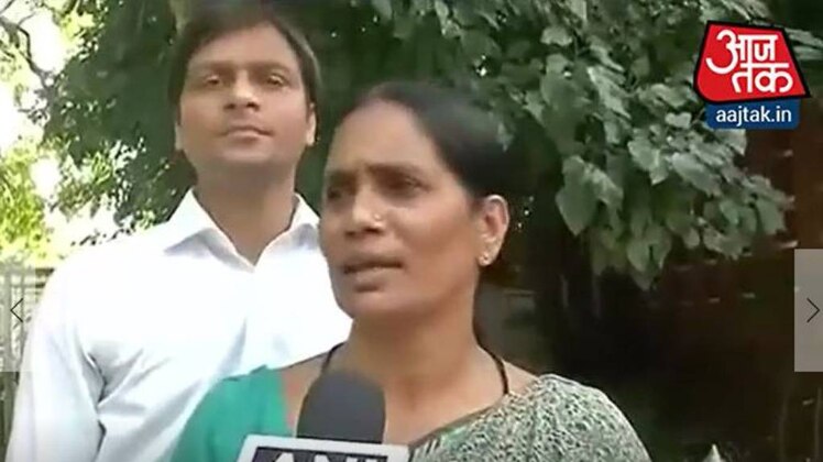 निर्भया की मां