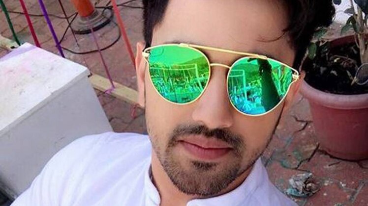 नील अपनी सगाई में दुल्हनिया को छोड़ अवनी संग कर रहे हैं डांस