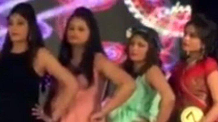 गर्भवती महिलाओं का फैशन शो