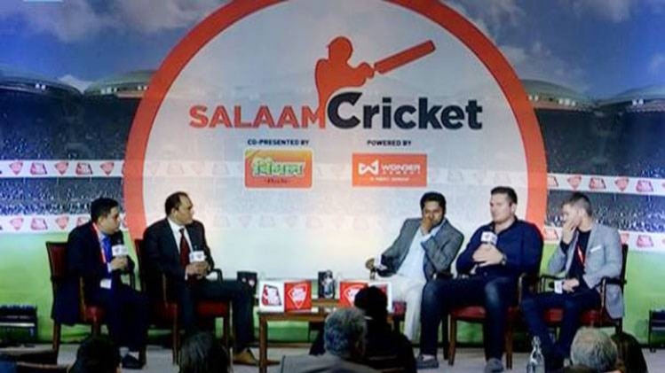 क्लार्क ने की धोनी की तारीफ