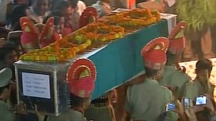 शहीद को दी गई अंतिम विदाई