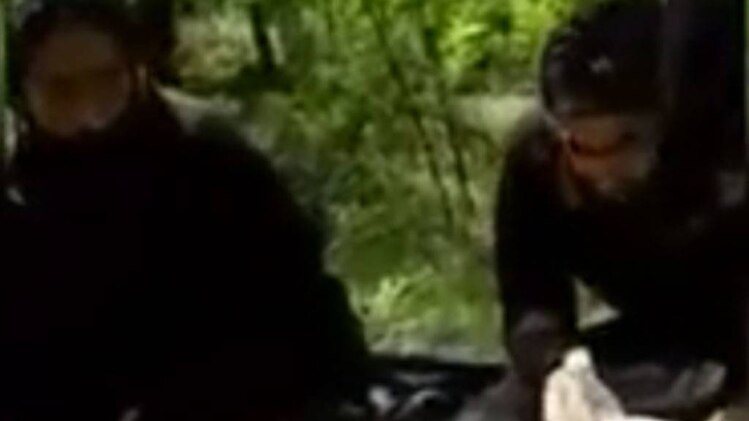 बिरयानी खाते आतंकवादी