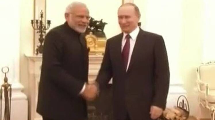 बड़ी खबरें: पीएम मोदी आज पुतिन से करेंगे मुलाकात