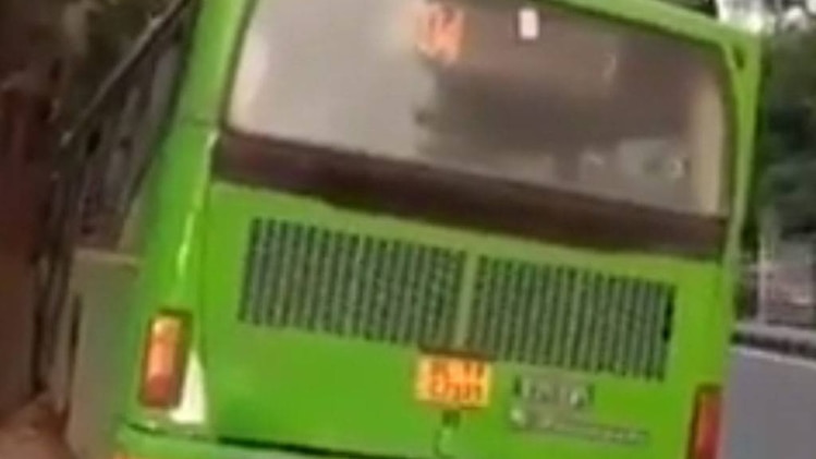 बस का ब्रेक फेल