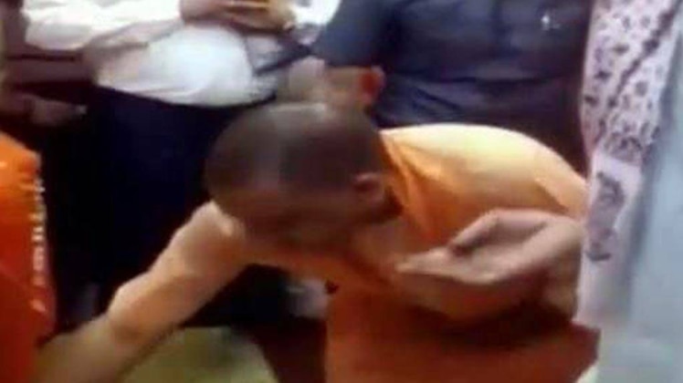 मिर्जापुर में सीएम योगी की 'धर्म-यात्रा'