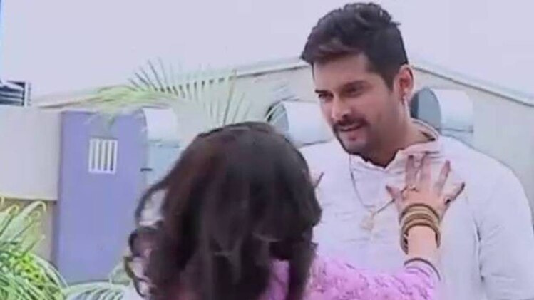 धरम को आया मीरा पर प्यार, आखिर कैसे हुआ ये चमत्कार