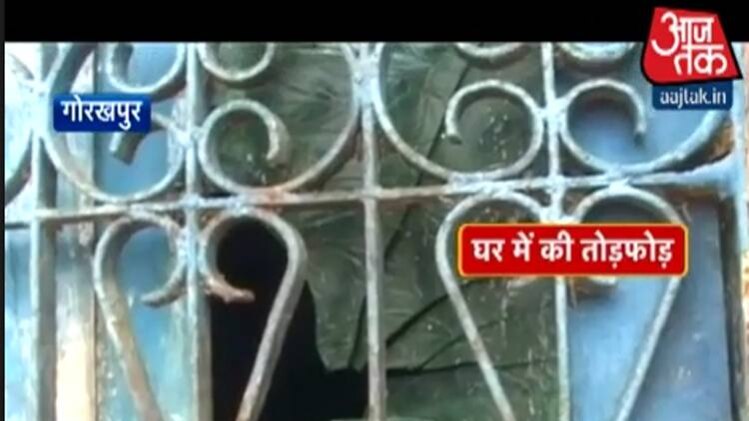 यूपी पुलिस की गुंडागर्दी