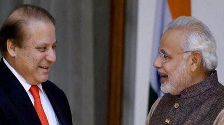 पीएम मोदी और शरीफ के बीच मुलाकात