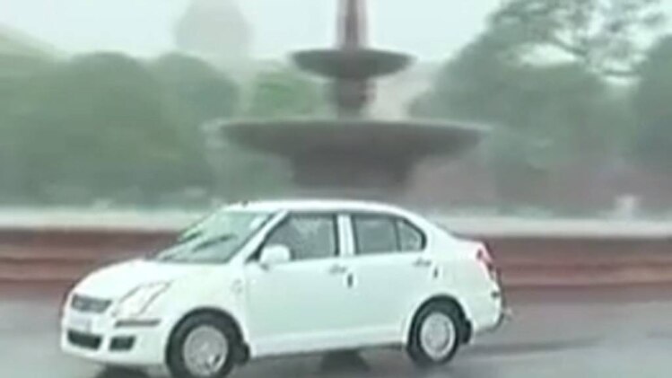 दिल्ली में झमाझम बारिश