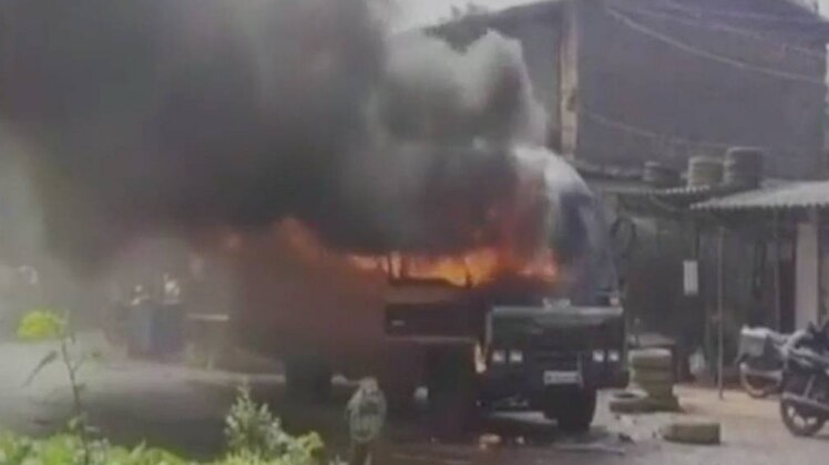 कल्याण में किसानों का हिंसक प्रदर्शन