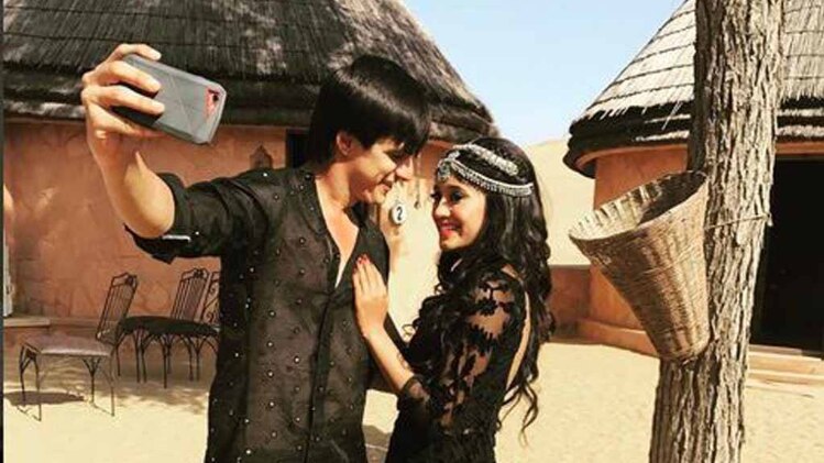 नायरा-कार्तिक एन्जॉय कर रहे हैं अपनी पहली बारिश