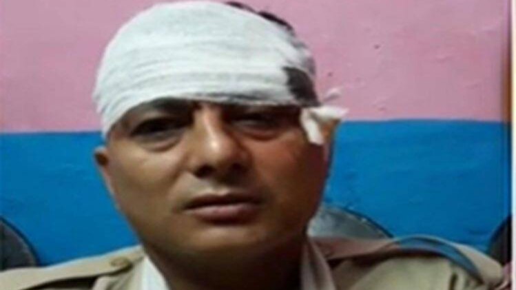 नीतीश कुमार के काफिले की गाड़ी दुर्घटनाग्रस्त