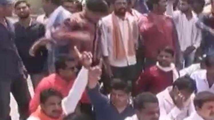 नॉनस्टॉप 100: एमपी में किसानों का जेल भरो आंदोलन