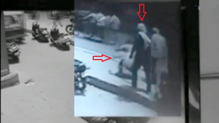 पुलिस मामले की छानबीन कर रही है