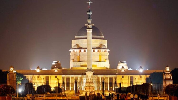 अमित शाह ने उद्धव ठाकरे से मुलाकात की