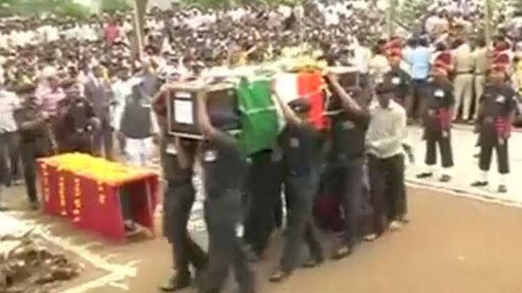 10 मिनट 50 खबरें: शहीद संदीप को अलविदा