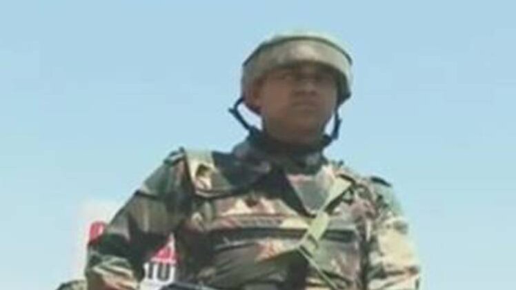 J-K: सेना के काफिले पर आतंकी हमला, 6 जवान घायल