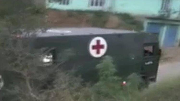 त्राल CRPF कैंप हमले में 10 जवान जख्मी