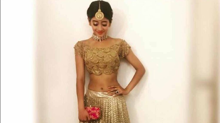 डांस करते वक्त गिरीं नायरा, रो-रोकर हुआ बुरा हाल