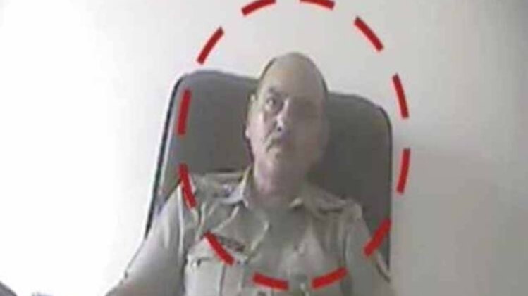 मेरठ के एंटी रोमियो स्क्वॉड के प्रभारी निलंबित