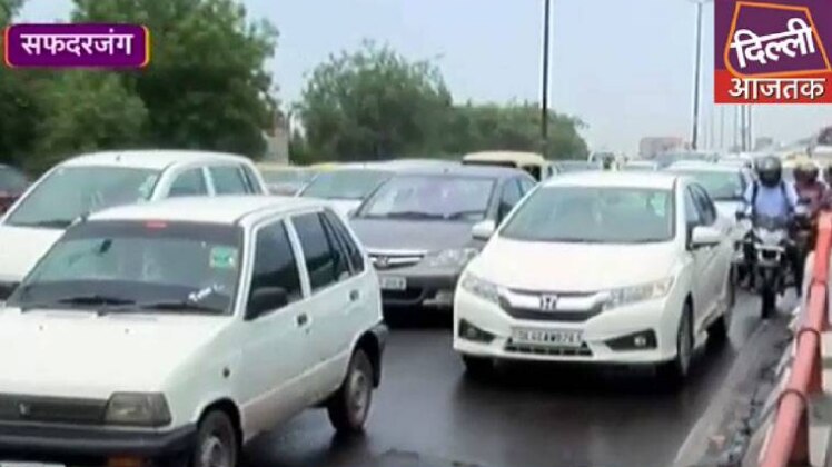 दिल्ली में ट्रैफिक जाम