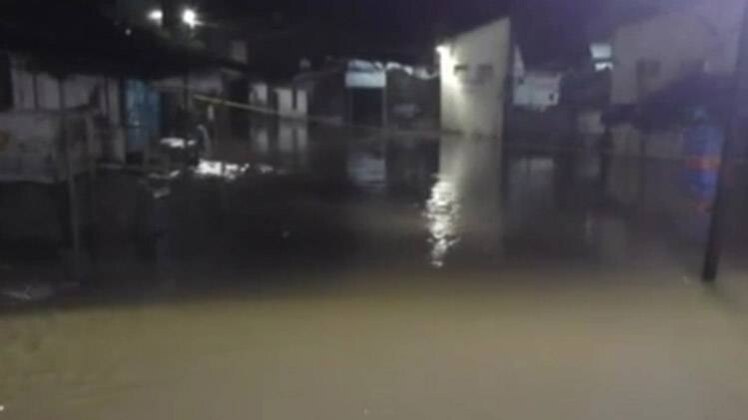 बड़ी खबरें: गुजरात में बारिश से 71 गांवों को अलर्ट