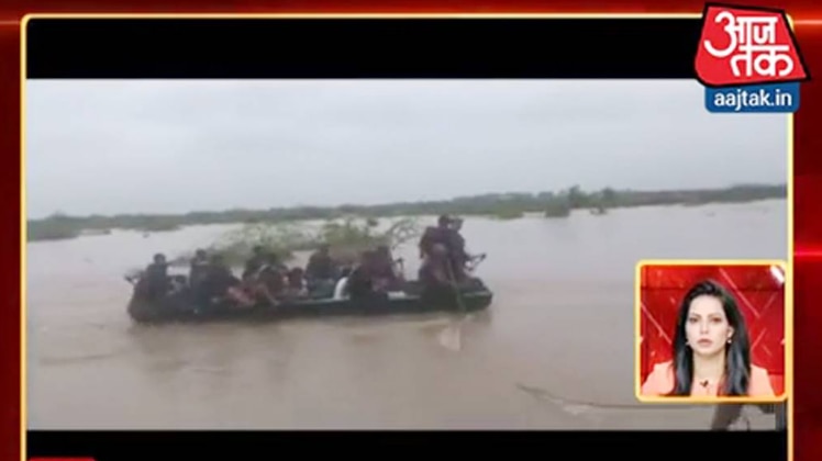 गुजरात में बाढ़ की तबाही