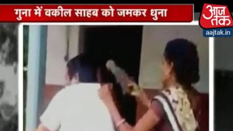 वकील पर बदसलूकी का आरोप