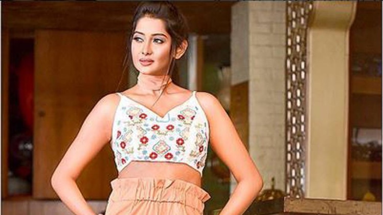 ये रिश्ता क्या कहलाता है की गायू का ग्लैमरस फोटोशूट