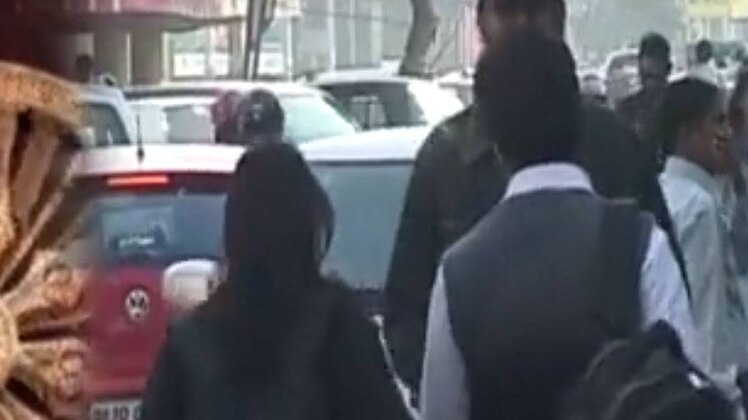 मैं भाग्य हूं