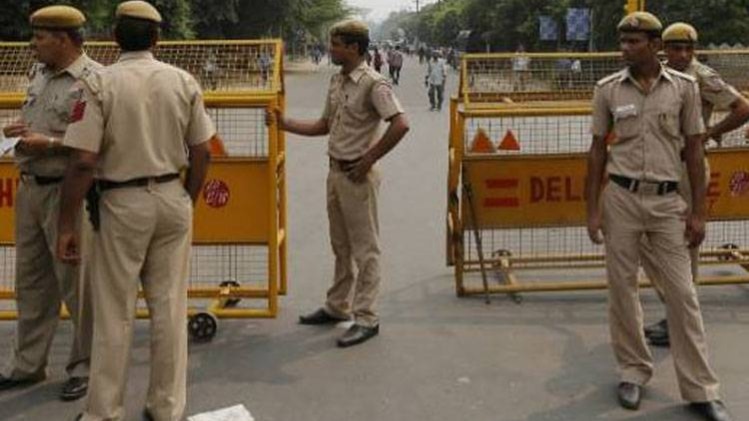 दिल्ली में गौ रक्षकों की गुंडागर्दी