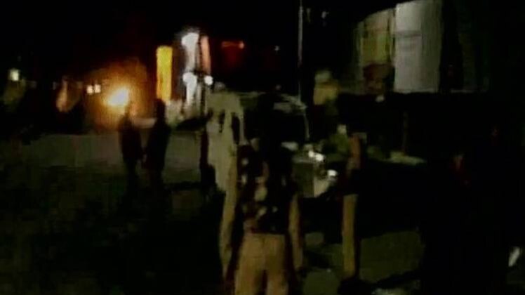 तीर्थयात्रियों पर हमला