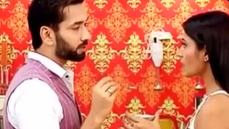 शिवाय-अनिका कर रहे हैं आइसक्रीम रोमांस