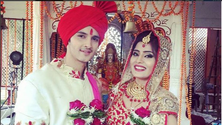 सिमर के घर आया ढोंगी दूल्हा, दोनों बेटियों से रचाई शादी