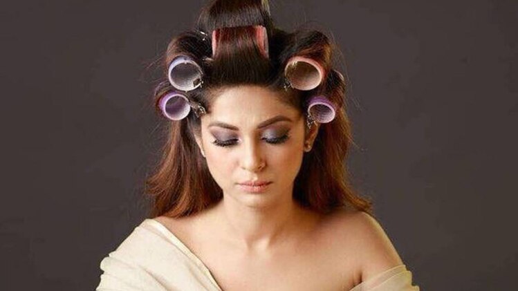 सास बहू और बेटियां के शुक्रवार के एपिसोड में देखें टीवीपुर की खबरें