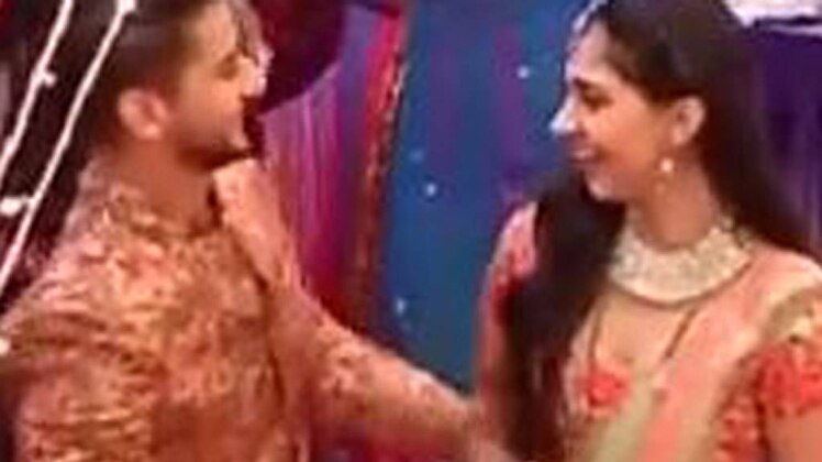 सास बहू और बेटियां