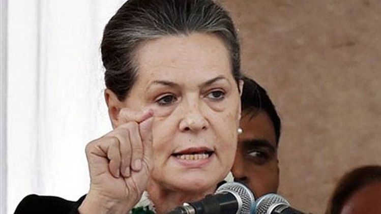शतक आजतक: सोनिया गांधी ने सरकार पर साधा निशाना