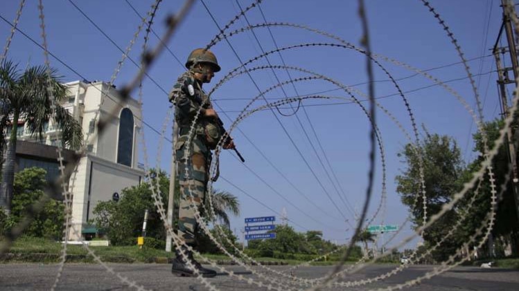 सेना की तैनाती