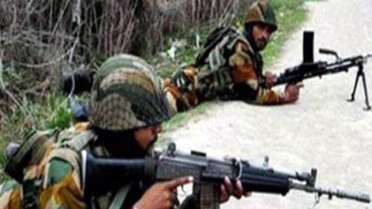 पुलवामा में पुलिस लाइन पर आतंकी हमला